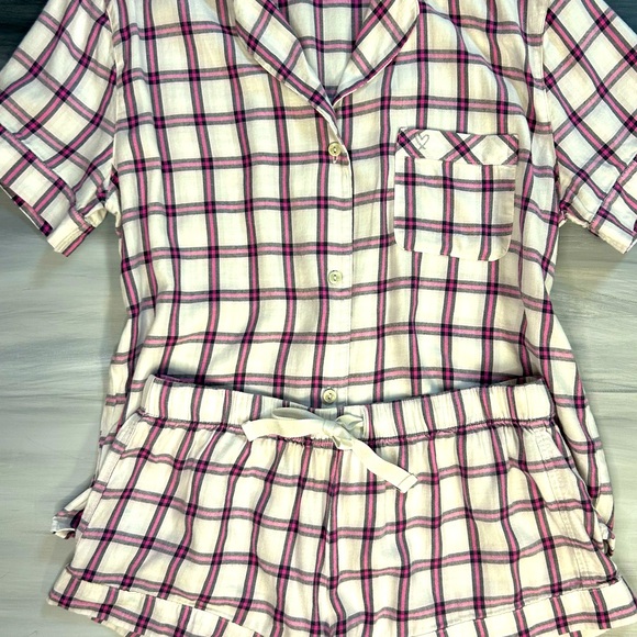 Victoria’s Secret size small shorts pajama set. Great condition.  - Picture 3 of 13